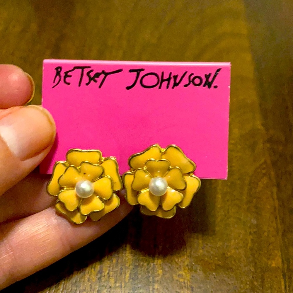Brand new never worn Betsy Johnson earrings